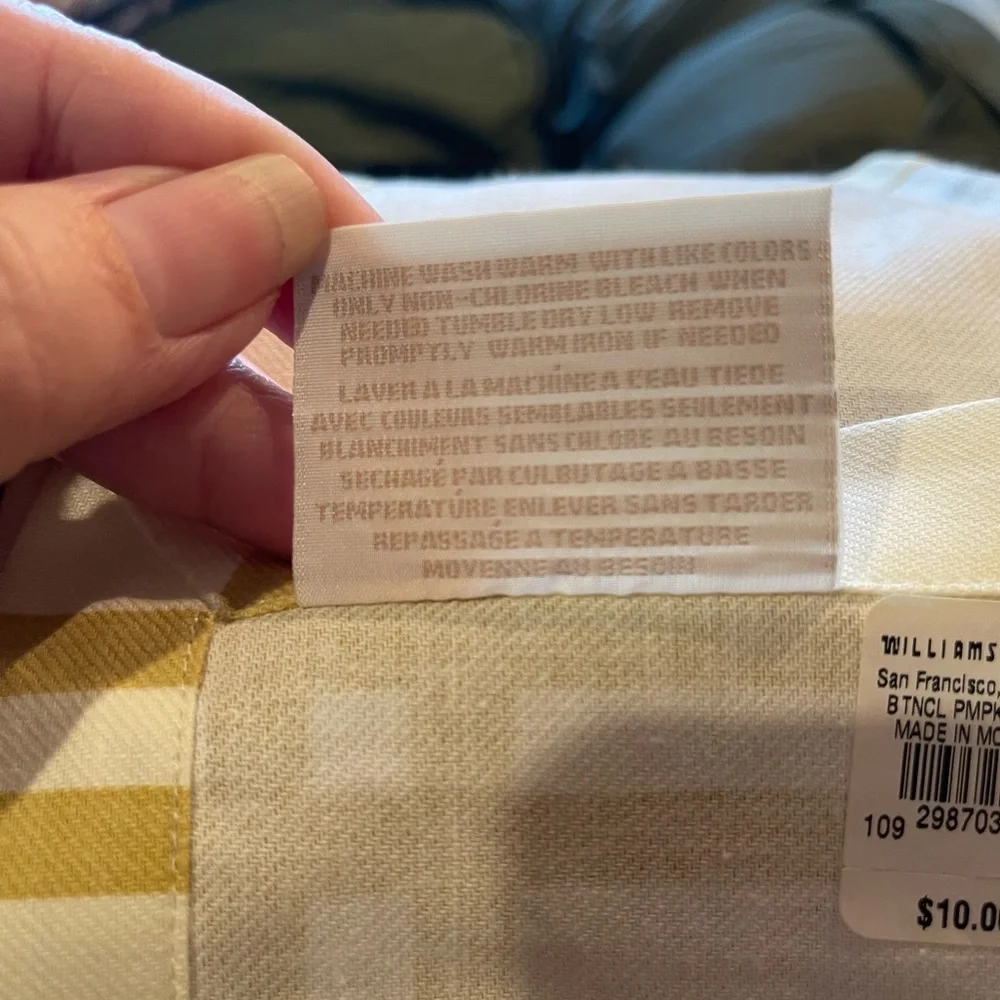 Williams Sonoma Botanical Pumpkin Dinner Napkin